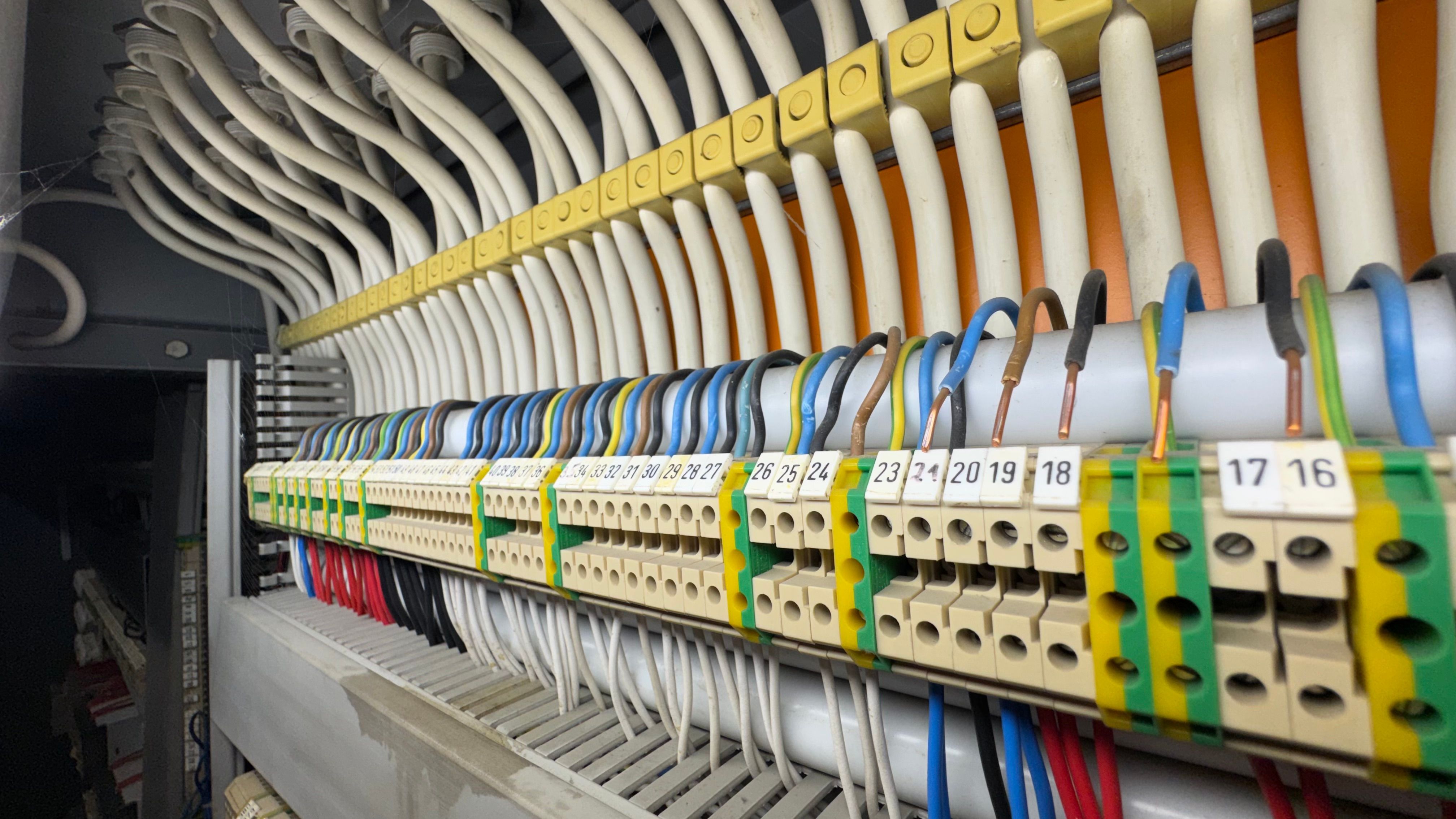 Gebäude mit moderner Anlagentechnik